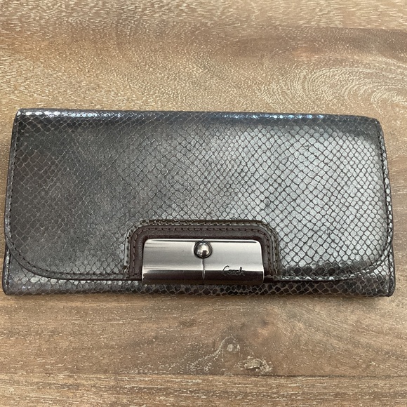 Coach wallet - Picture 1 of 5